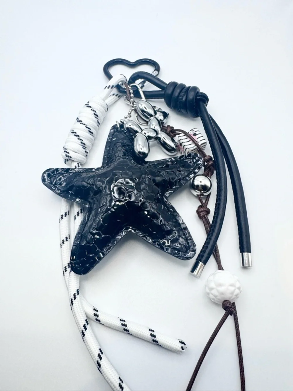 Plush Beige Star Bag Keychain Charm – Soft Smiley Accessoryy